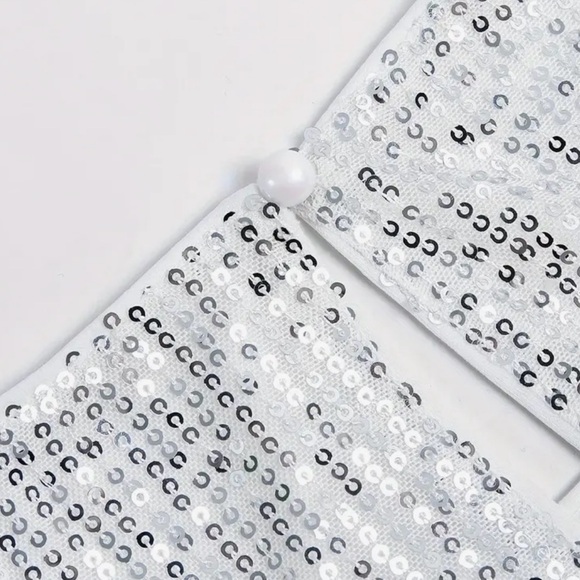 NEW! Shimmering Sequin Romper Jumpsuit with Alluring Back Cutout - Picture 4 of 4